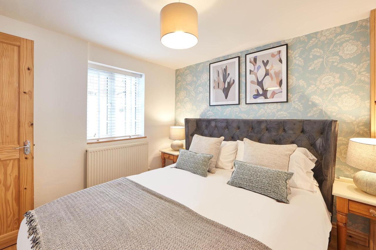 Host & Stay - Little Treasure Whitby Bagian luar foto